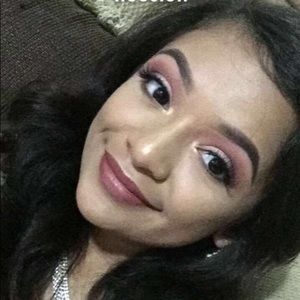 Meet your Posher, Aisha